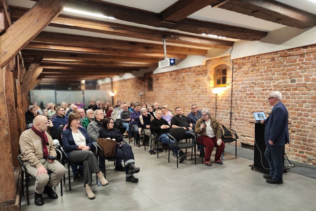 Lutowe wykłady SNAP zgromadziły pełną salę słuchaczy (fot. Jacek Freza)