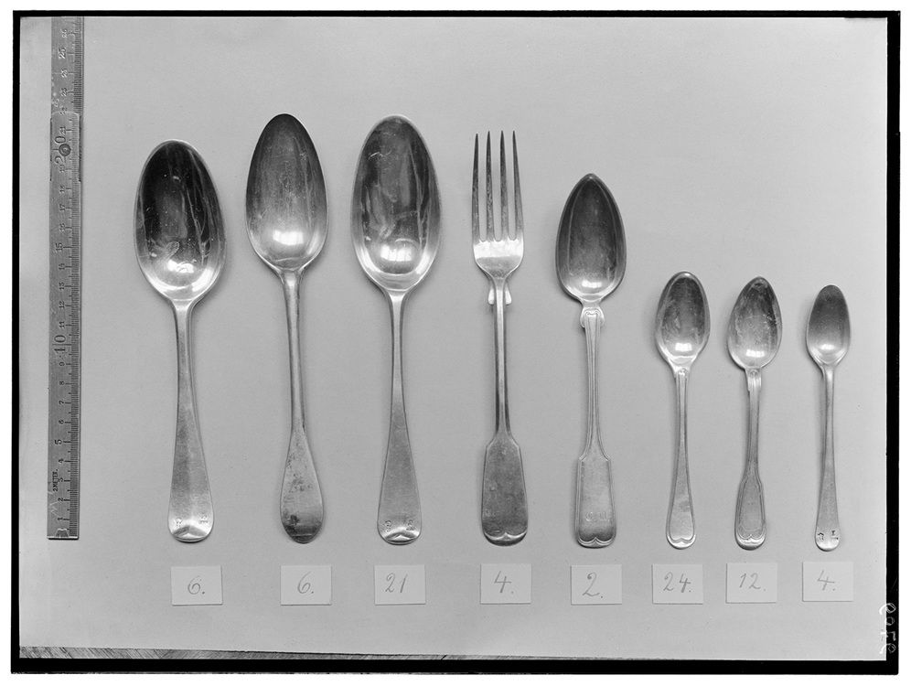 Autor nieznany, nr 9709, Metale (4 łyżki, 1widelec, 3 łyżeczki), przed 1942